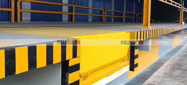 Phân biệt CHI TIẾT ốp cột cao su với ốp tường cao su