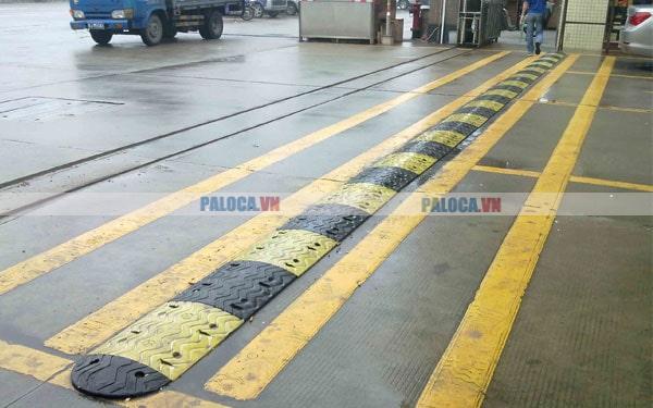 Tuy có cùng công dụng nhưng mỗi loại được dùng trong vị trí khác nhau