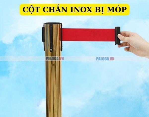 Thân cột bị móp ,méo