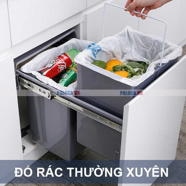 Đổ rác thường xuyên giúp giữ gìn vệ sinh môi trường, ngăn côn trùng xâm nhập