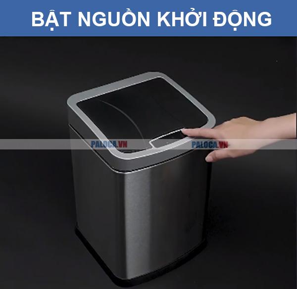 Bật nguồn để khởi động thùng rác