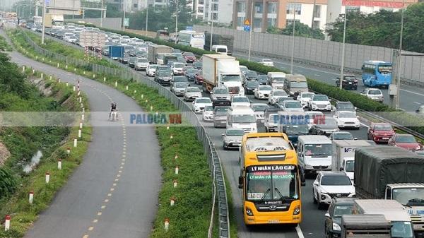 Người đi bộ và người đi xe đạp cần được ưu tiên