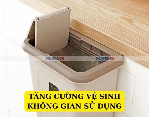 Thùng rác có nắp giúp tăng cường vệ sinh không gian