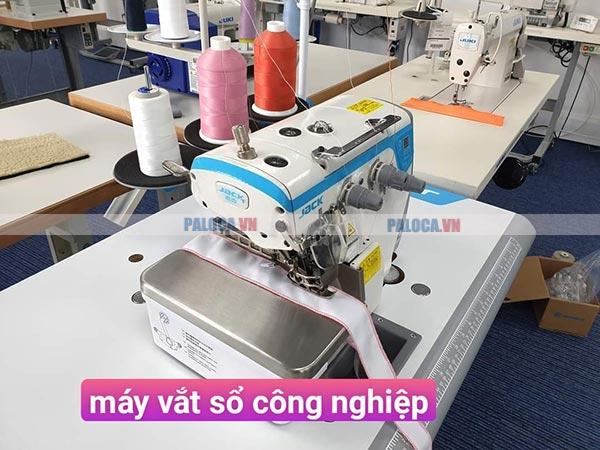 Máy vắt sổ giúp sửa chữa đồ vải chẳng may tuột chỉ