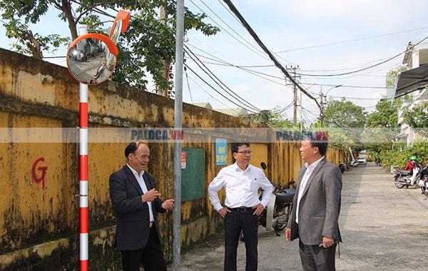 Thực hiện kiểm tra thường xuyên, đặc biệt là các đoạn có ốc vít